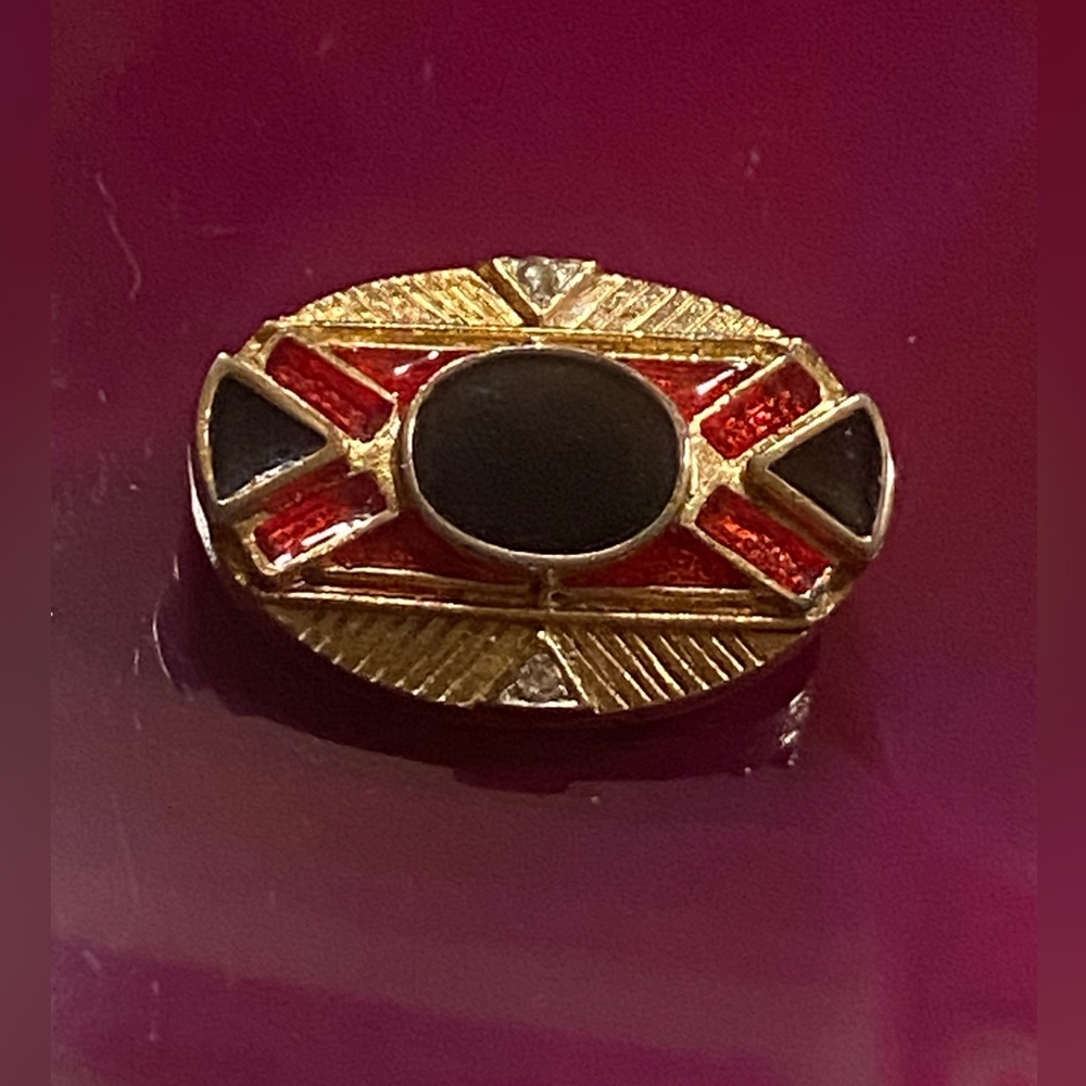 Vintage Gold Tone Art Deco Enamel Pin #6882